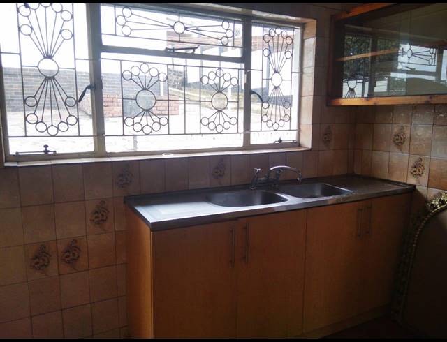 3 BEDROOM FREESTANDING FOR SALE IN NEWHOLME